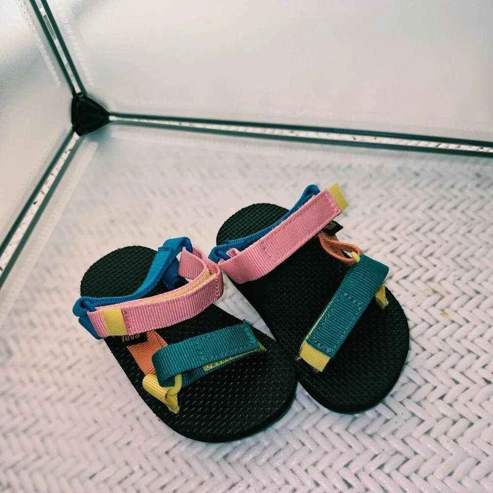 Teva kids sandals in multi-colored straps on black sole, size 5 #teva #kids